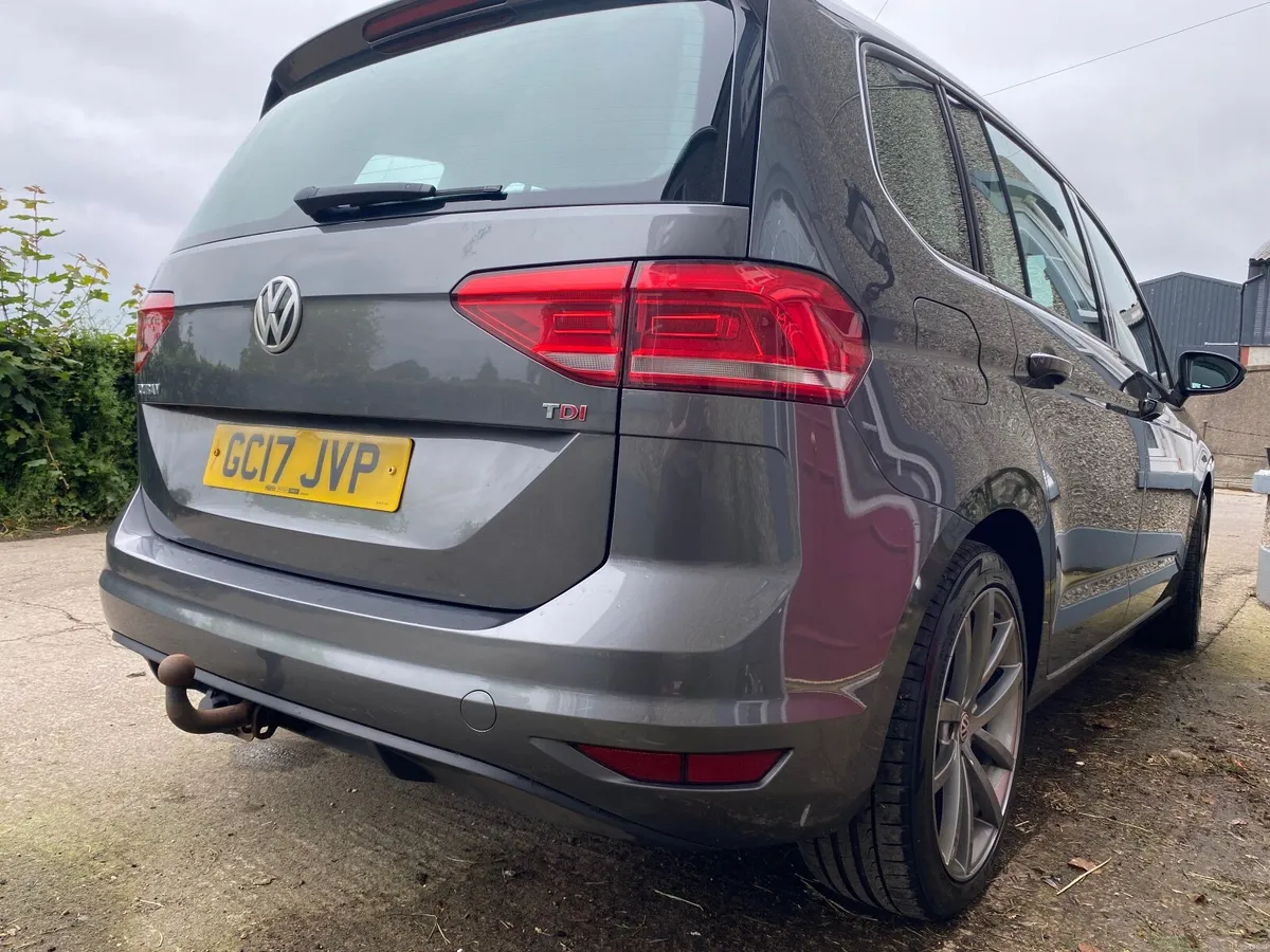 Volkswagen Touran 2017 - Image 3