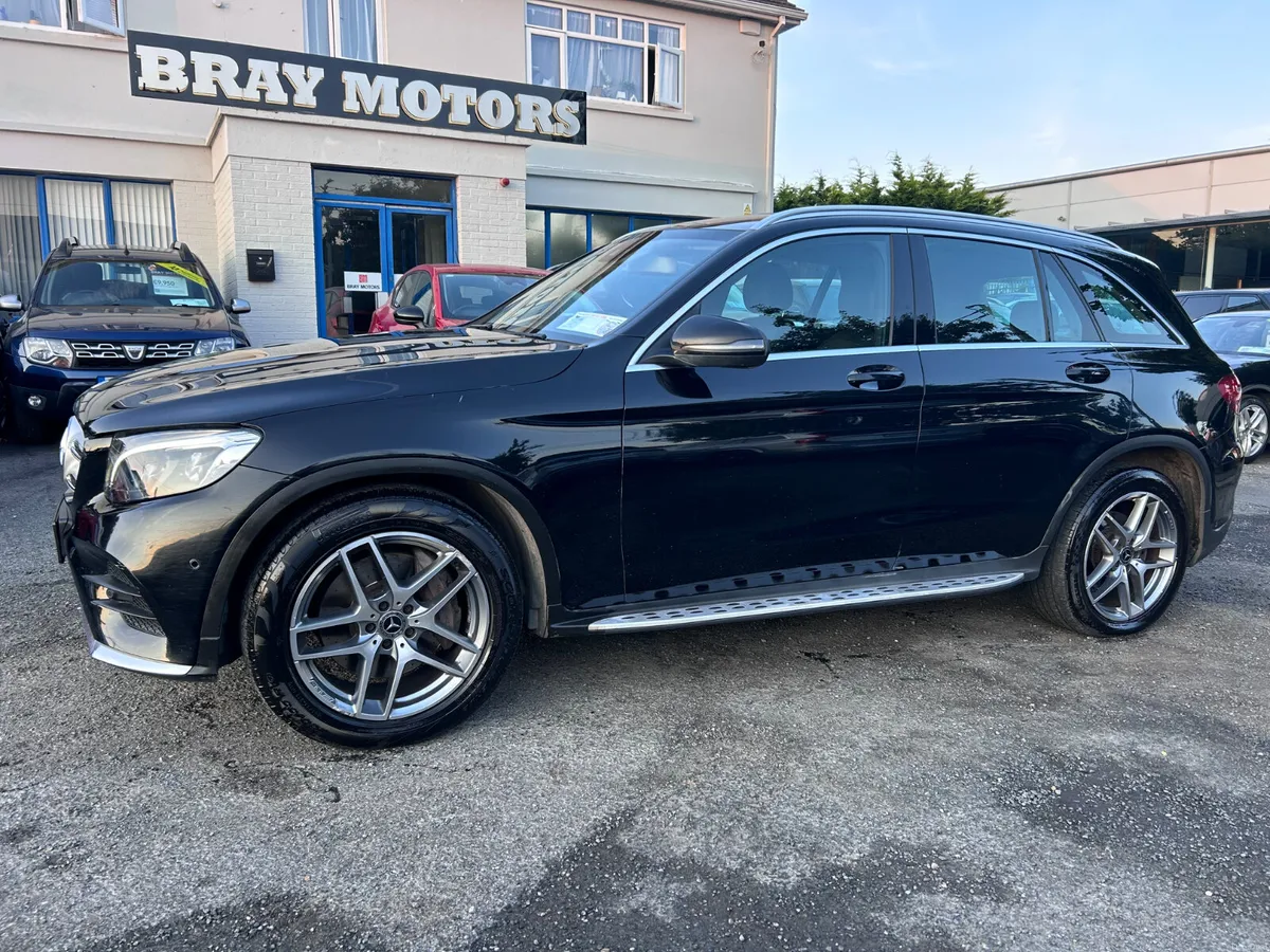 2019 MERCEDES GLC 220d AMG 4MATIC - Image 1