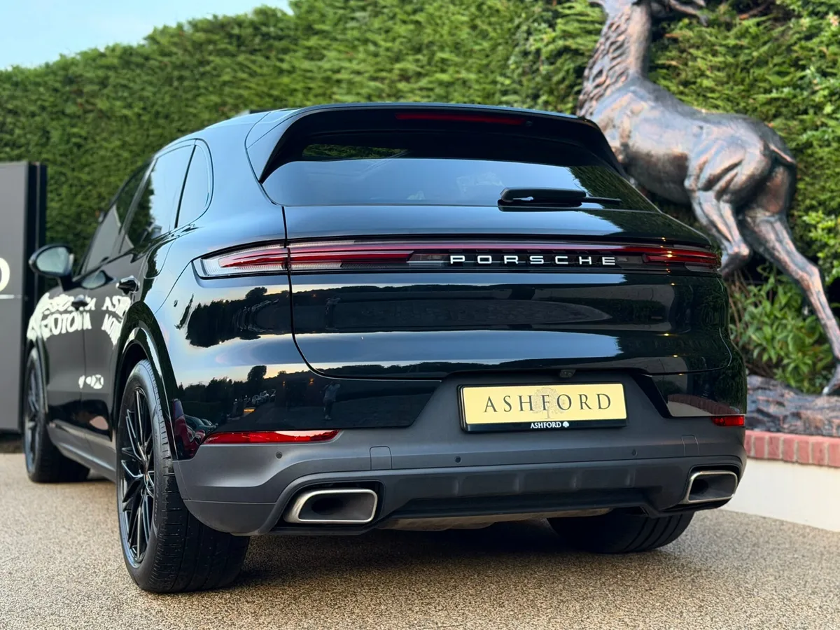 242 Porsche Cayenne 3.0 V6 Hybrid 470BHP Great spe - Image 6