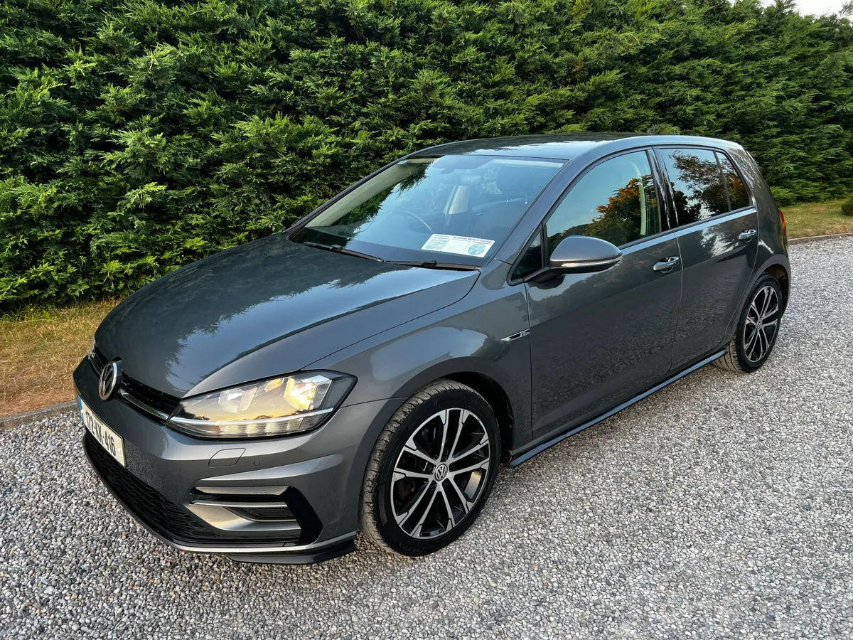 2017 Volkswagen Golf 1.6 TDI Highline R Line - Image 4