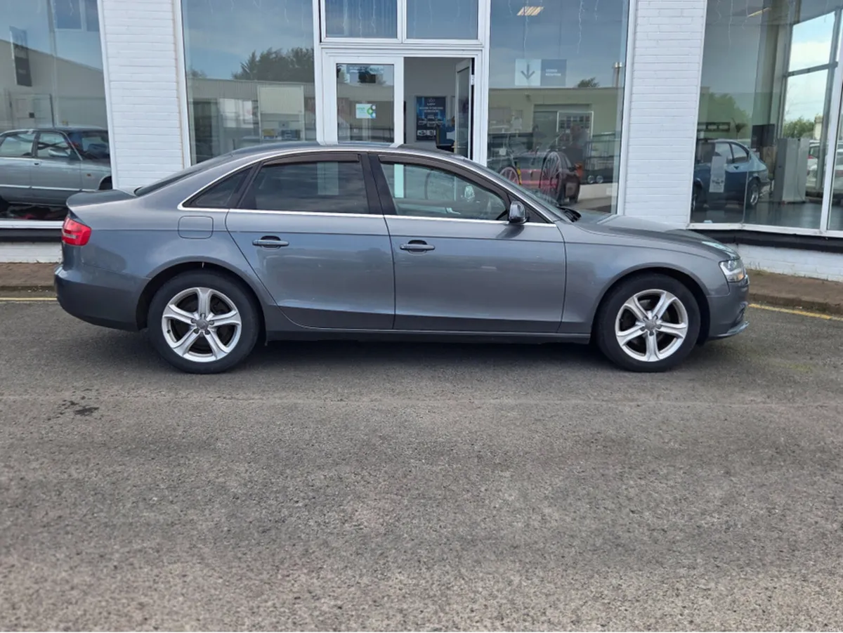 Audi A4 2012 - Image 2