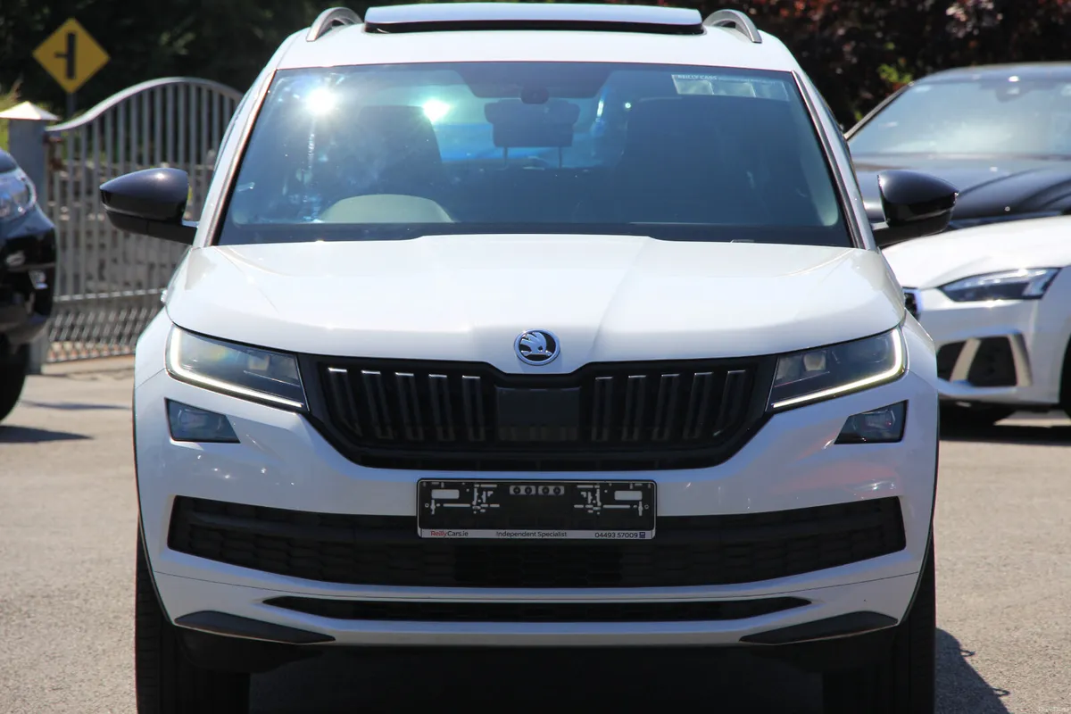 Kodiaq Sportline * Sunroof * Vrs seats - Image 2