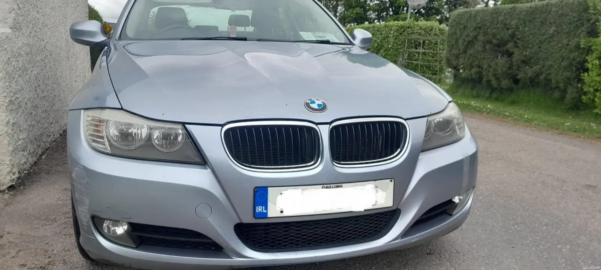 BMW 3-Series 2010 - Image 2