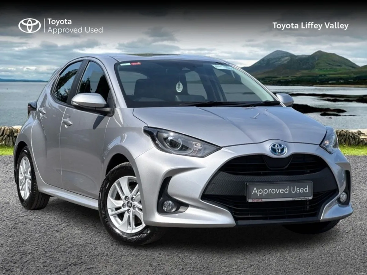Toyota Yaris YARIS HYBRID LUNA - Image 1