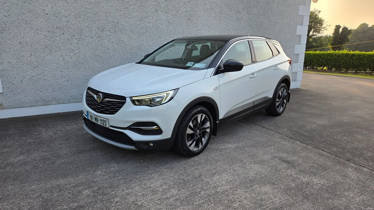 191 Vauxhall Grandland X 1.5 TD Sports Nav - Image 1