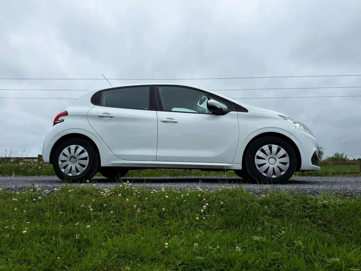 2016 Peugeot 208 1.6 HDi – New NCT – €4,250 - Image 5