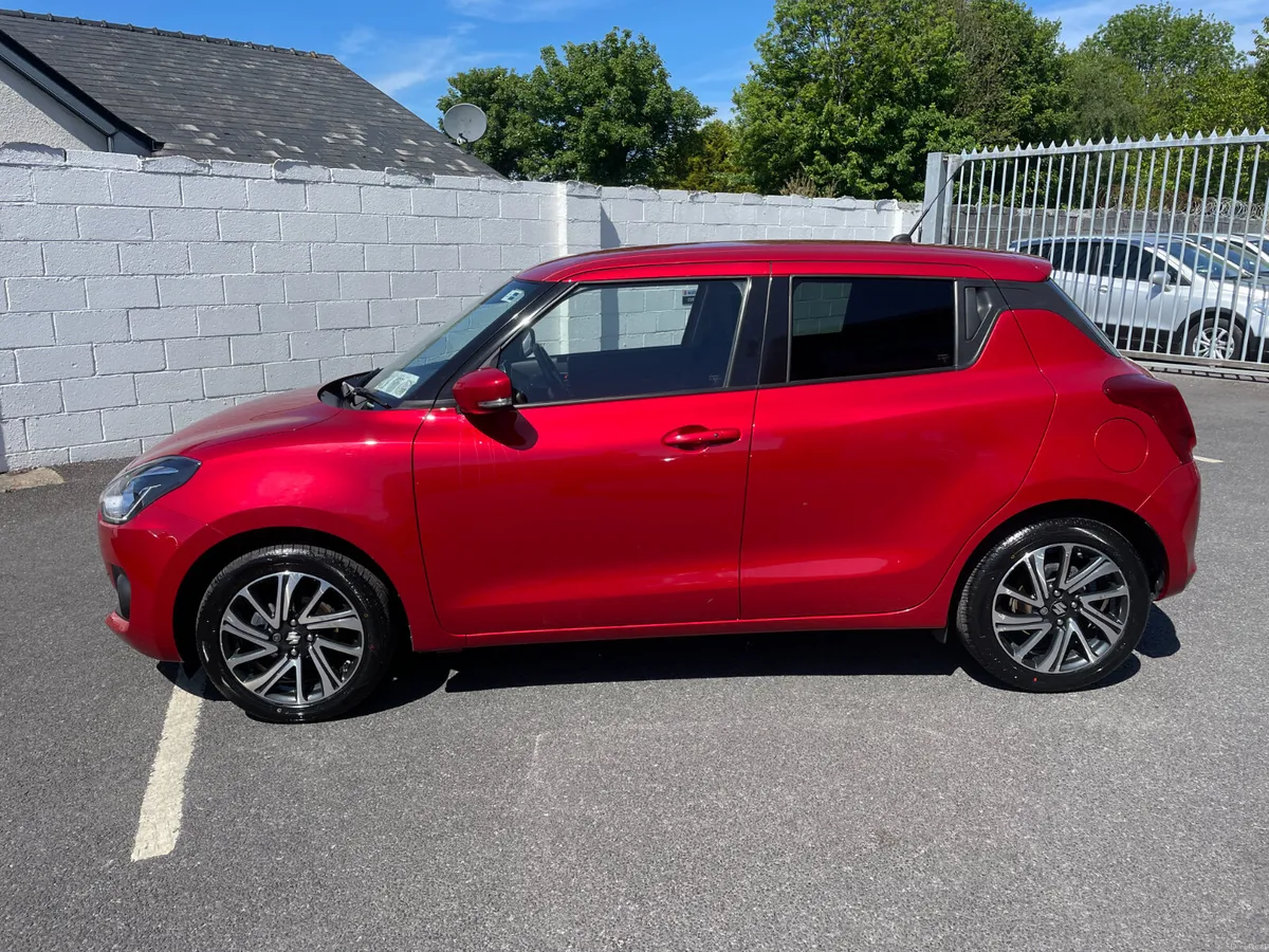 Suzuki Swift 1.2 Hybrid SZ5 MT - Image 5