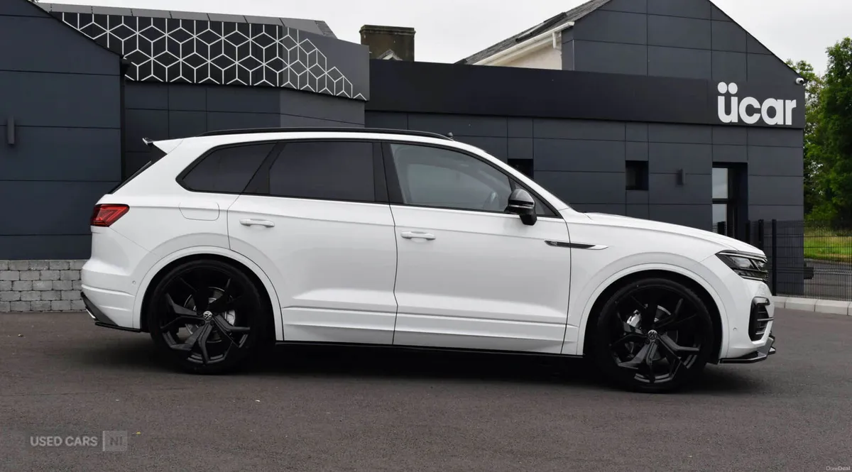 Volkswagen Touareg 3.0 Touareg V6 Black Edition TD - Image 4