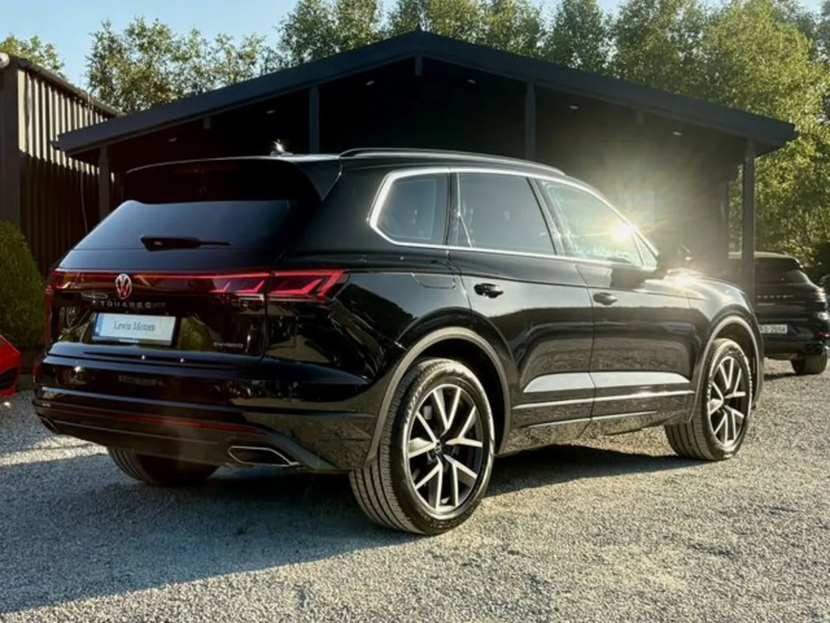 Volkswagen Touareg 3.0TSI HYBRID ELEGANCE 381BHP, - Image 6