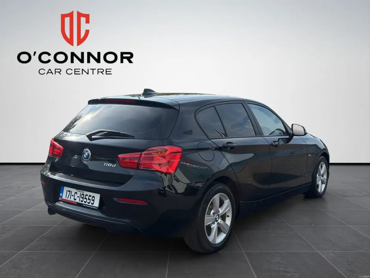 BMW 1-Series Black paint, BMW badge. the rest spea - Image 6