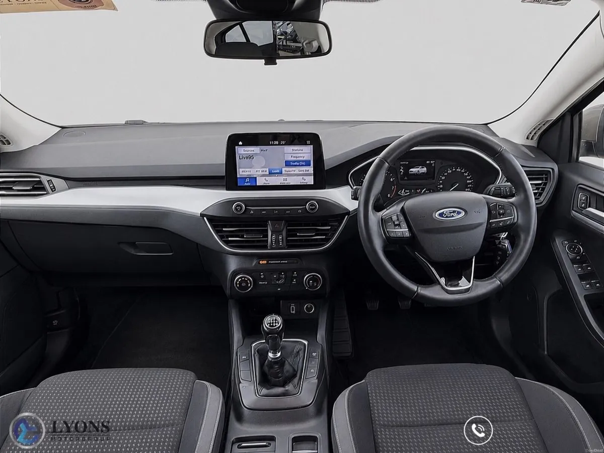 Ford Focus 1.0 Ecoboost 125PS Titanium - Image 4