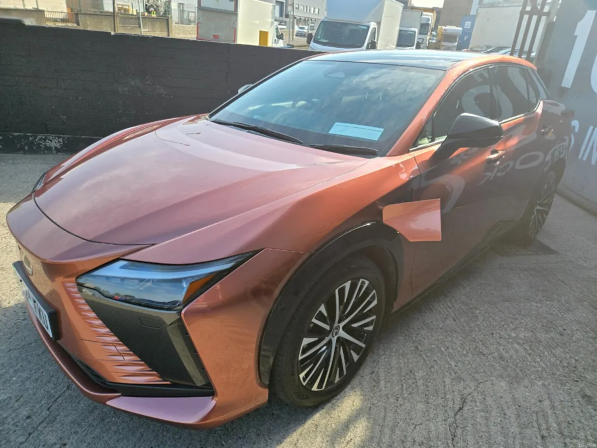Lexus RZ 450E TAKUMI 4X4 - Image 2