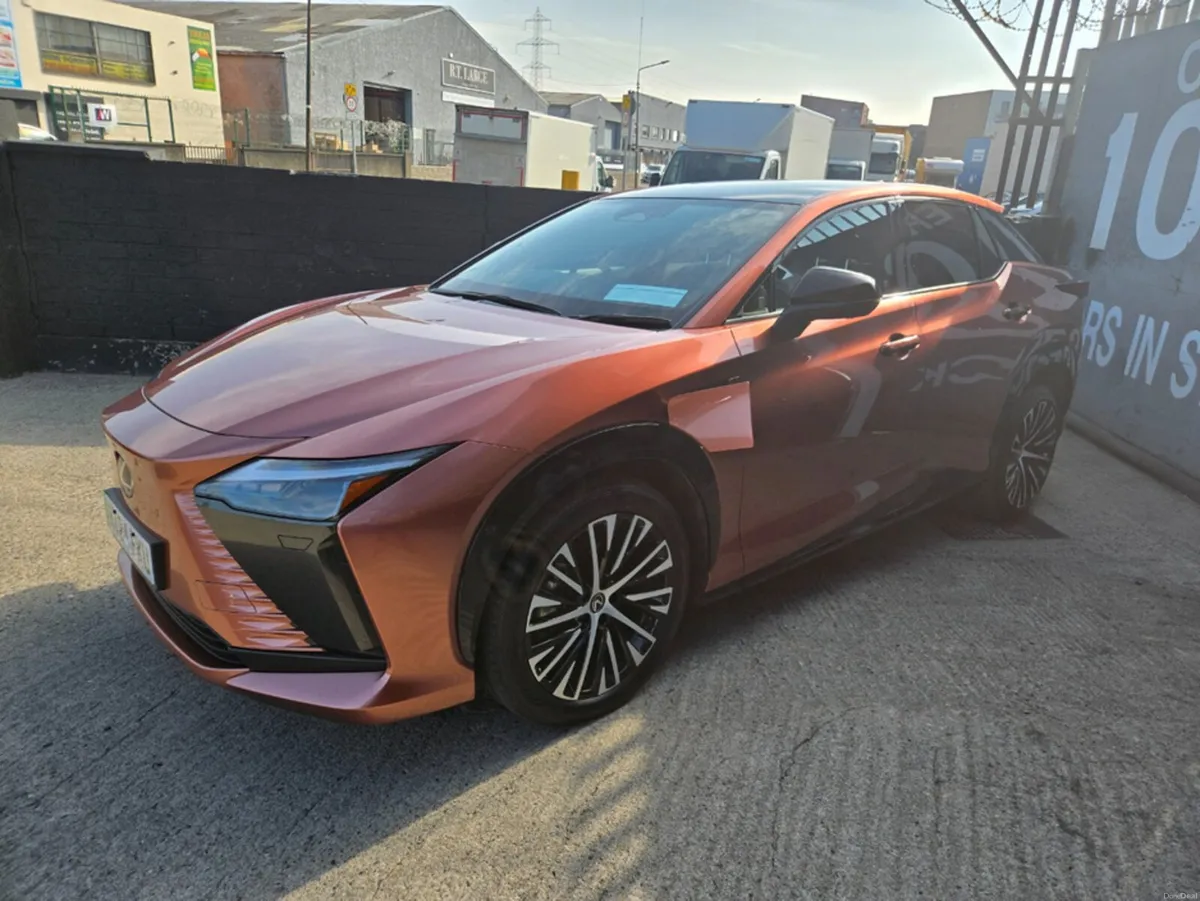 Lexus RZ 450E TAKUMI 4X4 - Image 3