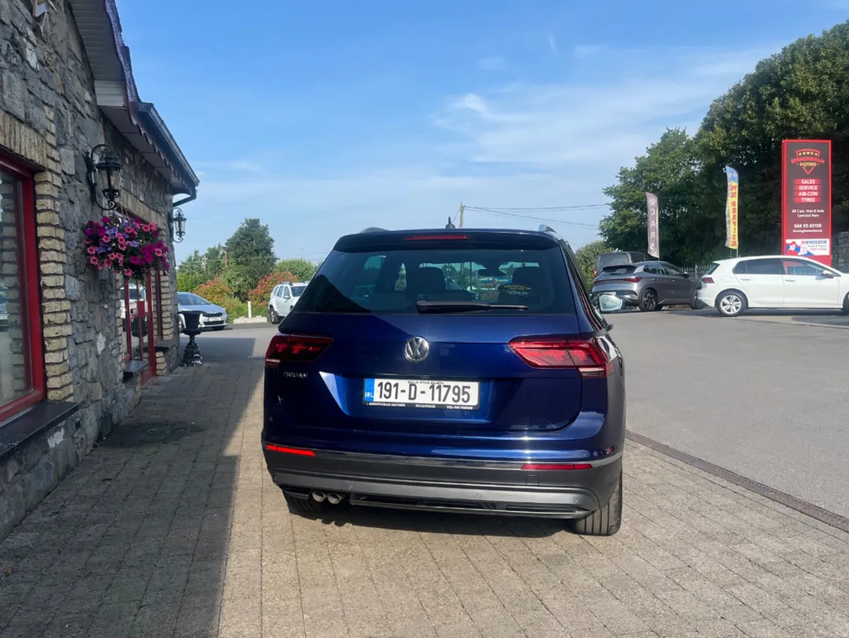 Volkswagen Tiguan HIGHLINE 2.0 TDI MANUAL 6SPEED F - Image 3