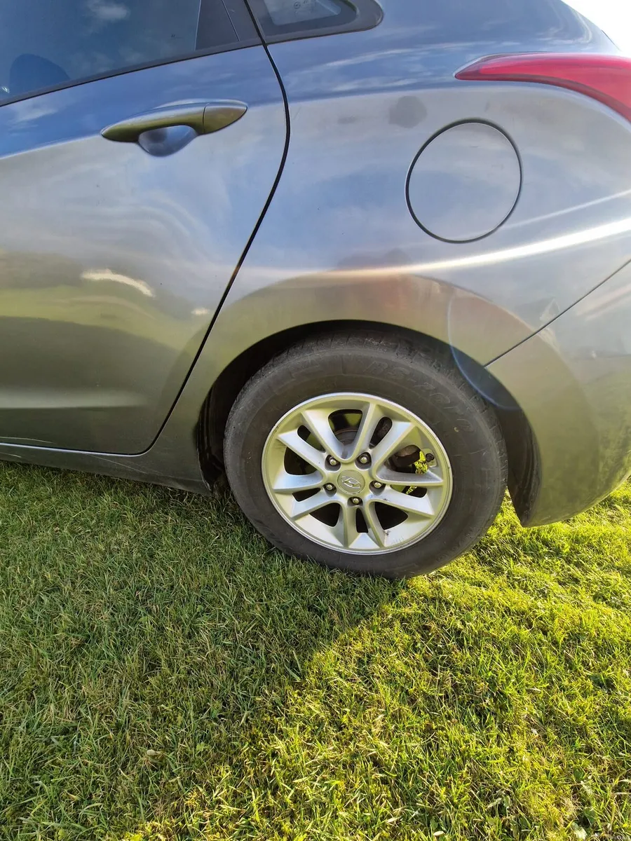 Hyundai i30 Automatic - Image 3