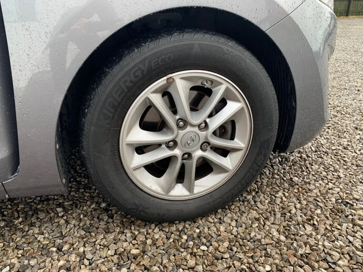 Hyundai i30 Automatic - Image 5