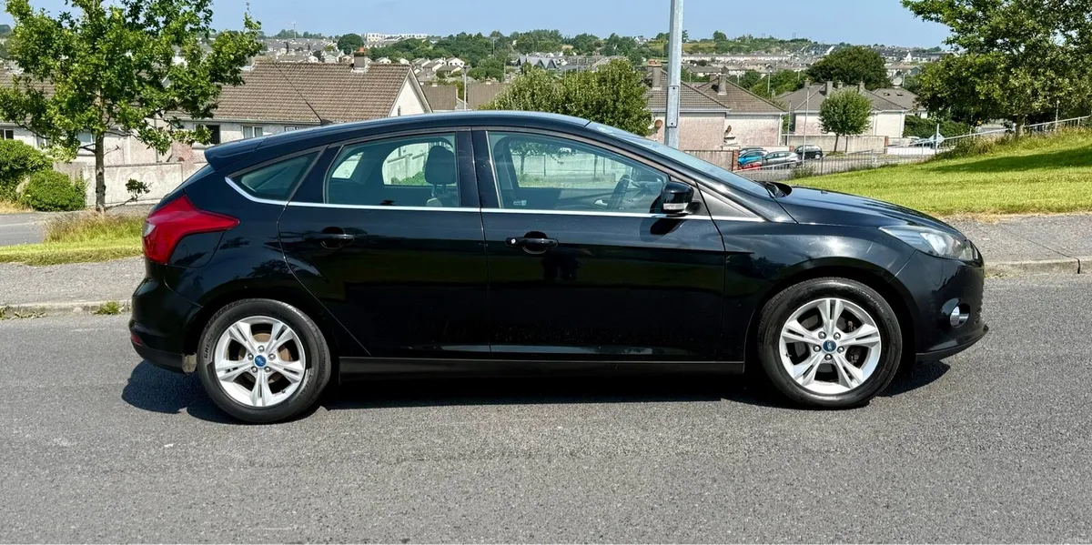 14 Ford Focus Zetec 1.6TDC 6 Spd NCT & Taxed 11/26 - Image 5