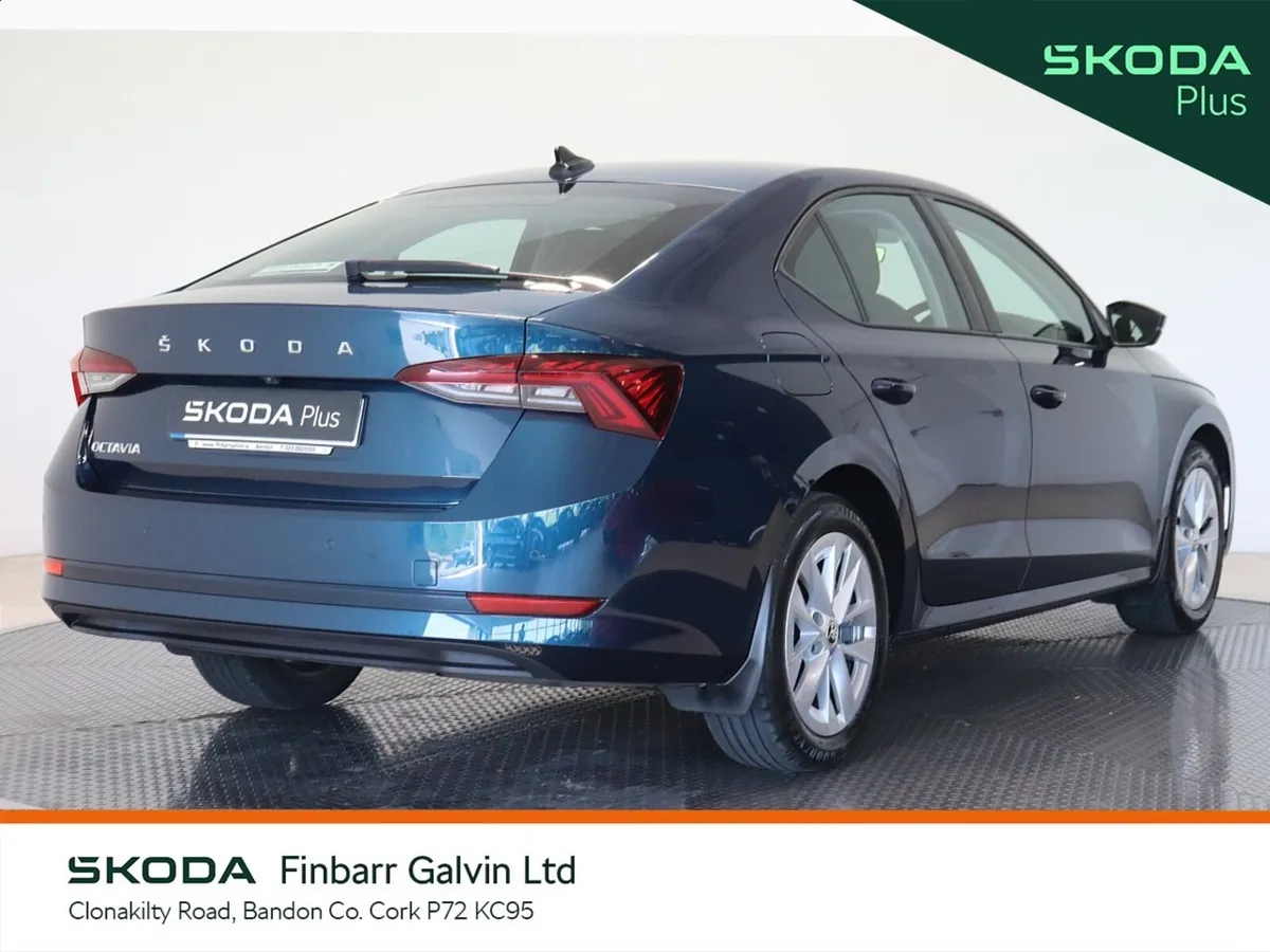 Skoda   OCTAVIA AMB ITION 1.0TSI 110HP - Image 3