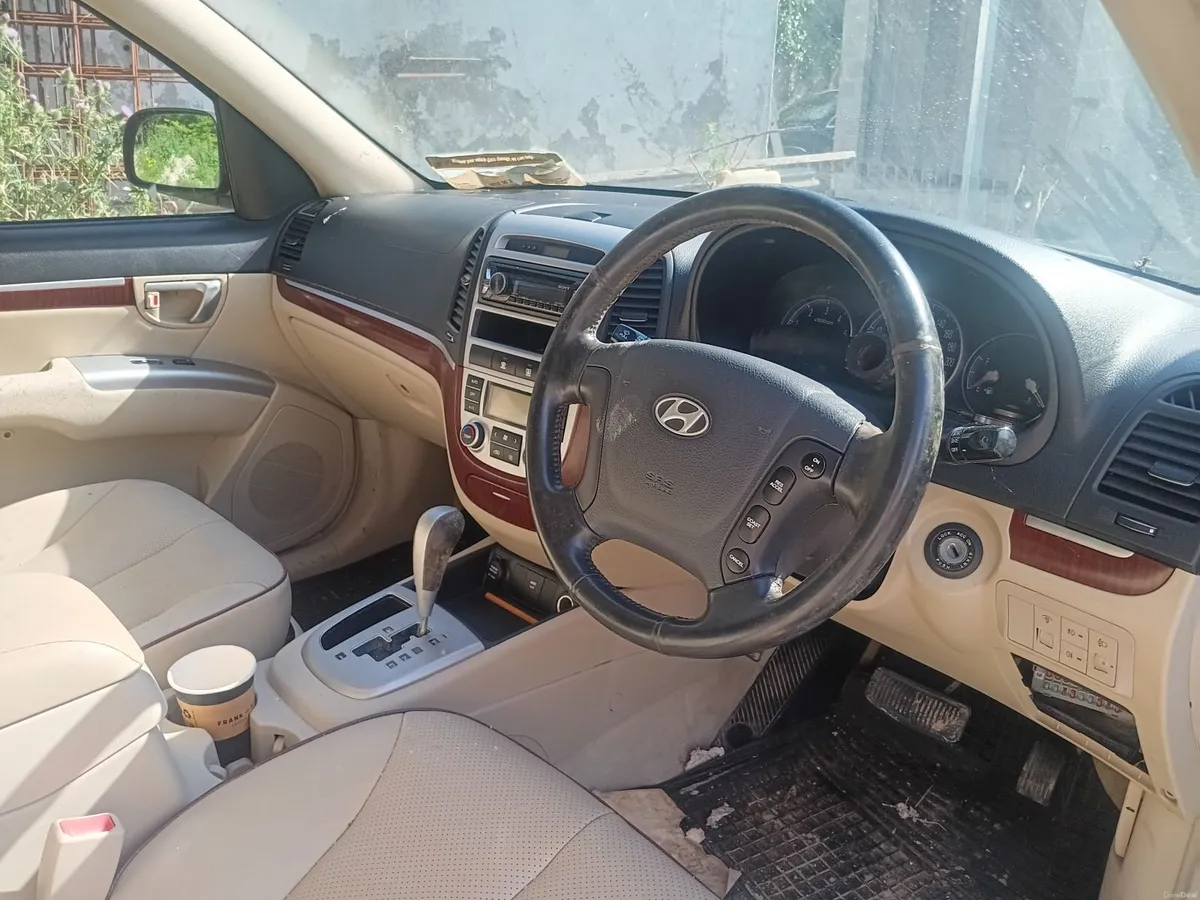 Hyundai Santa Fe 2008 - Image 5