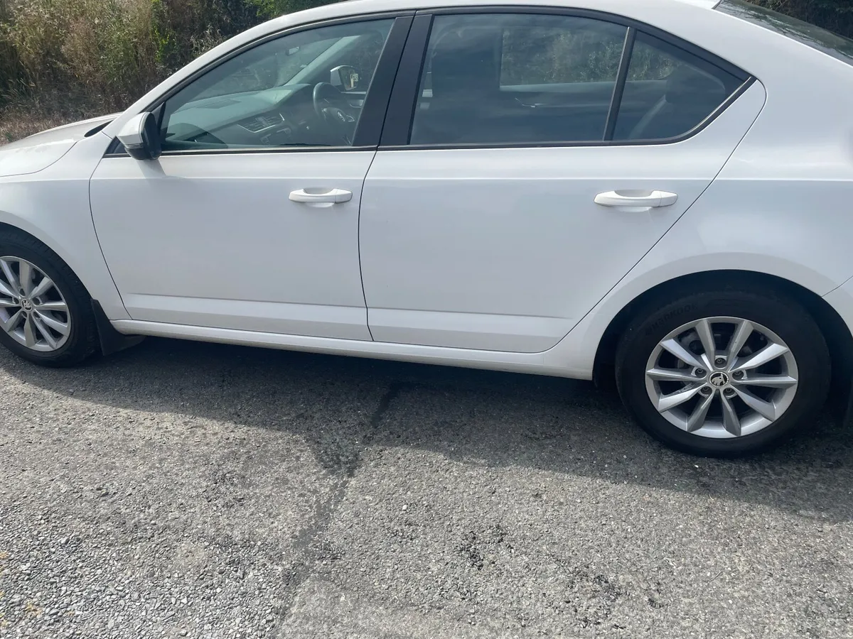 Skoda Octavia Ambition 2017 - Image 6