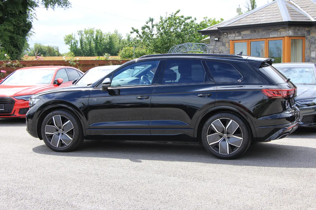 Touareg Black edition * 286bhp Tdi * 2 seat Com - Image 6