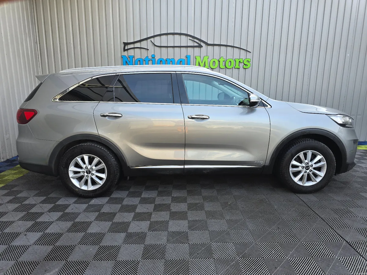 2019 Kia Sorento 2.2  4x4 5 seats - Image 2