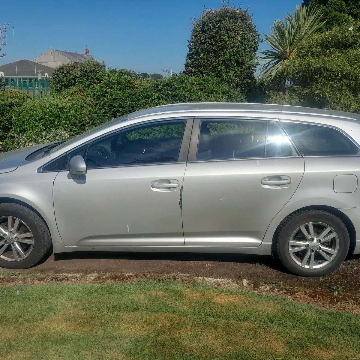Toyota Avensis 2009 - Image 1