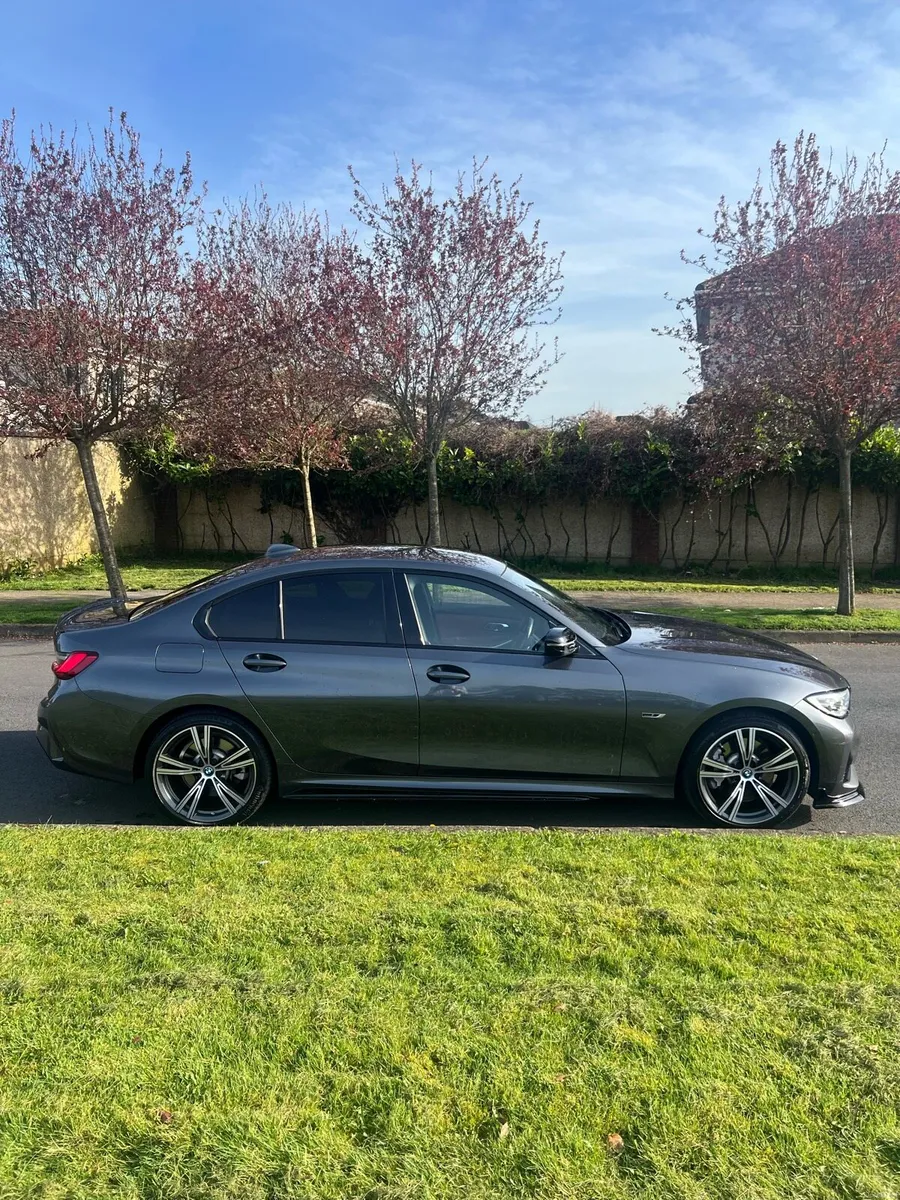 2021 BMW 330E - Image 3