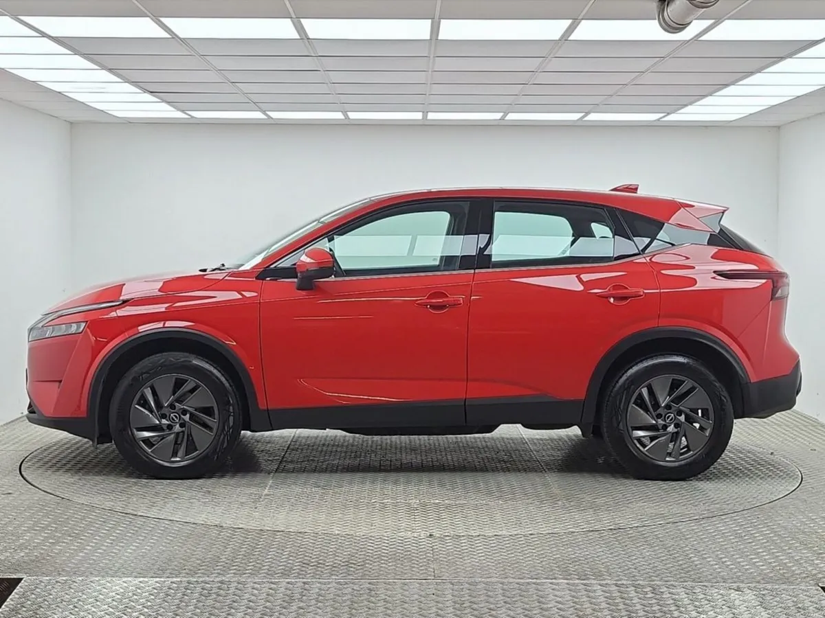 Nissan Qashqai 1.3 PET MILD HYBRID SV CVT - Image 5