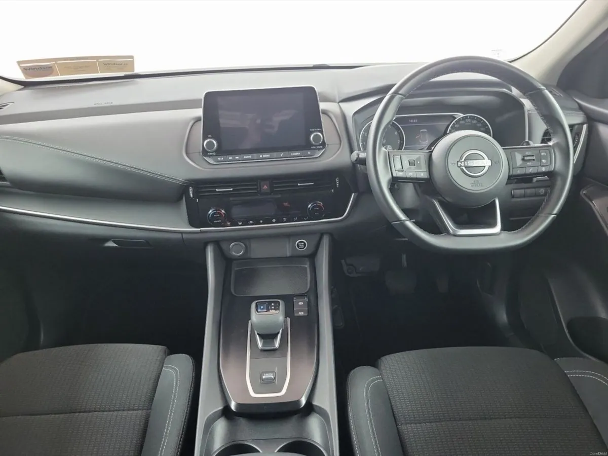 Nissan Qashqai 1.3 PET MILD HYBRID SV CVT - Image 3