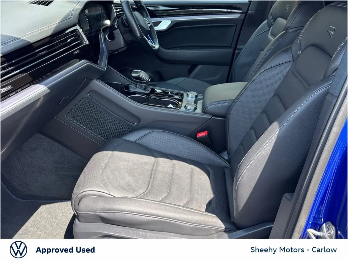 Volkswagen Touareg R 3.0TSI PHEV 462HP 5DR - Image 4