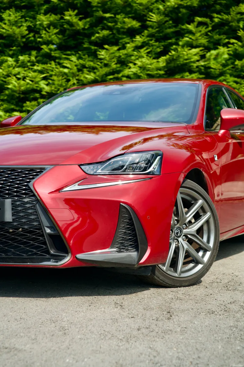 Lexus IS 300H F Sport 2018-High Spec - Image 4