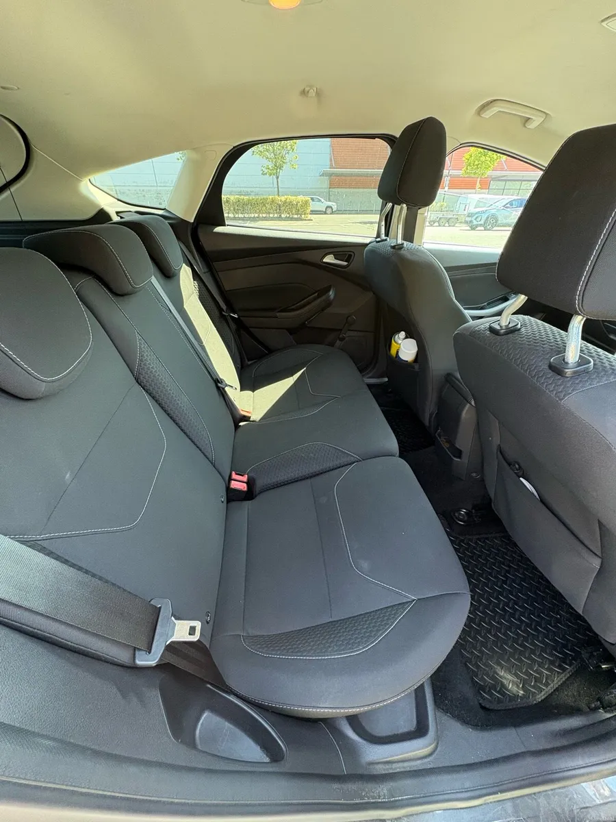 Ford Focus 2015 Zetec - Image 6
