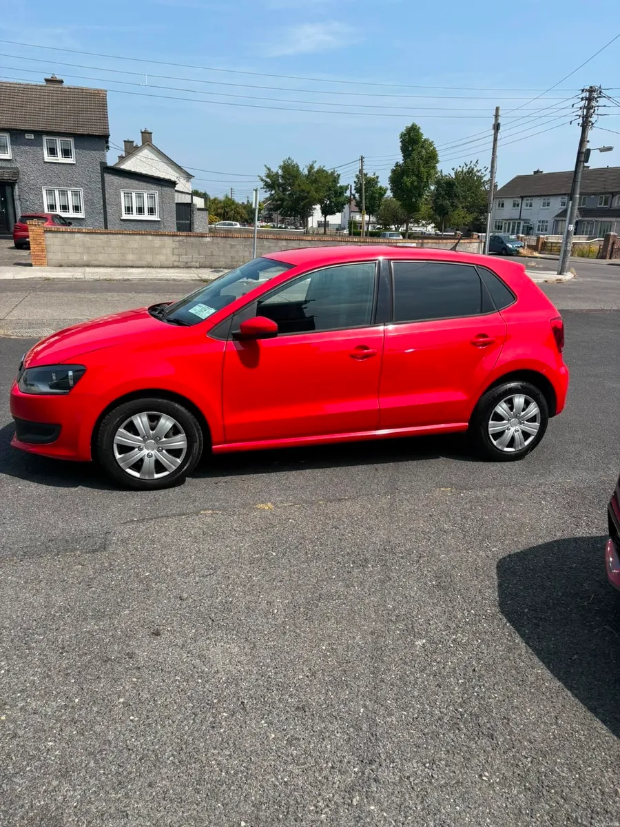 Automatic Volkswagen polo 1.2 petrol - Image 1
