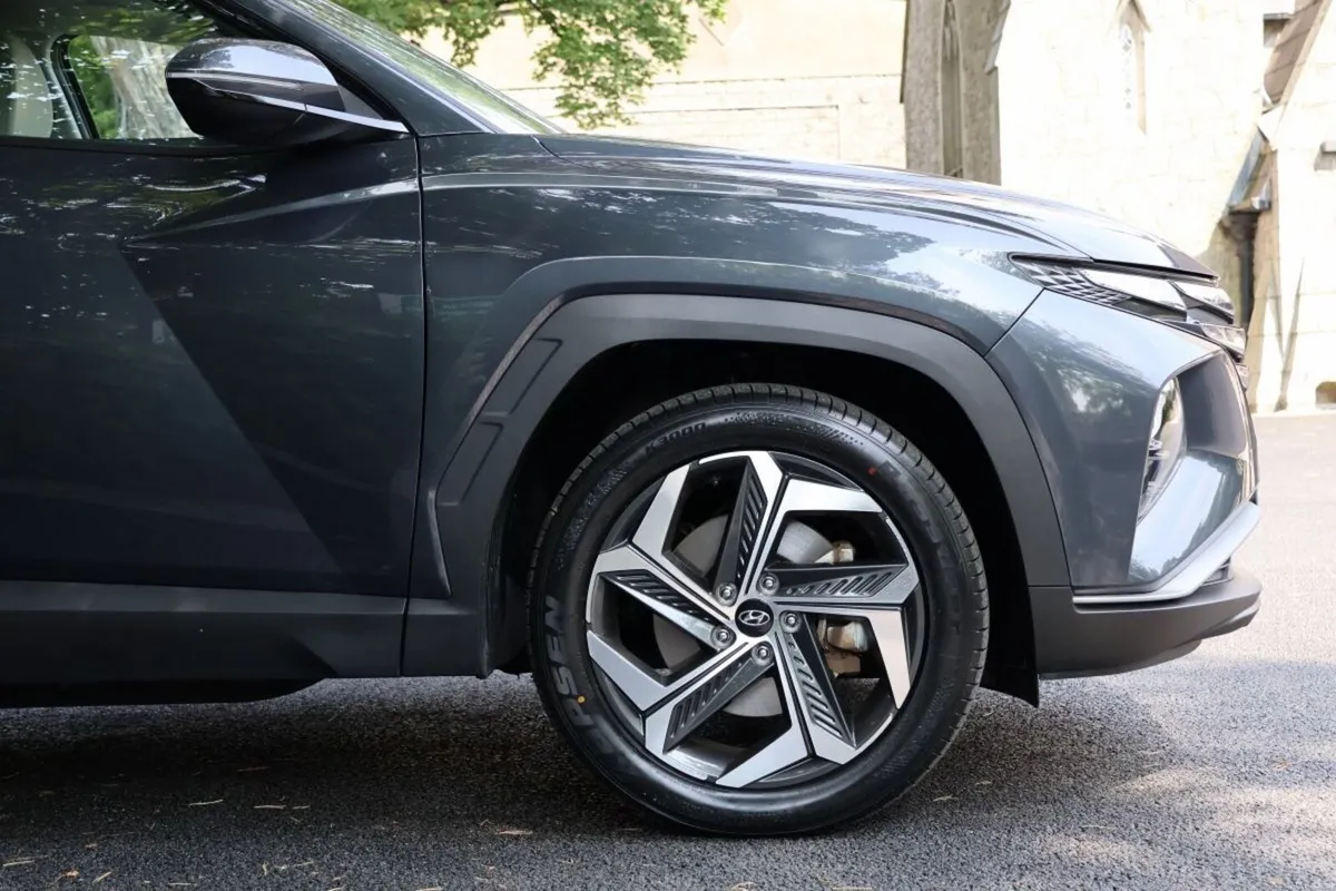 Hyundai Tucson 4WD Executive PHEV Auto - Plug in H - Image 6