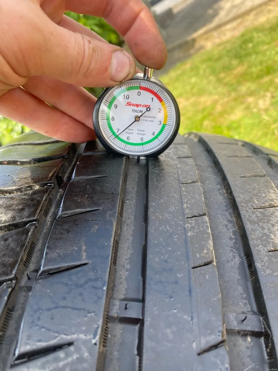 275/30/20 Tyres - Image 4