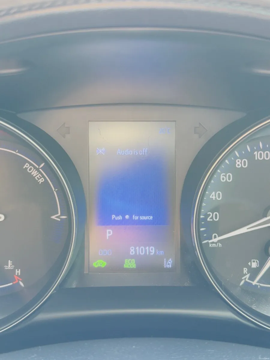 TOYOTA CH-R LOW MILES HYBRID - Image 6