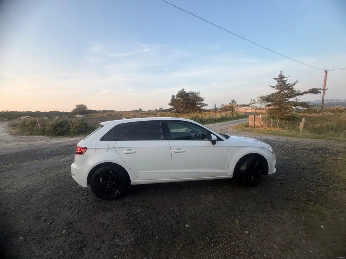Audi A3 2017 - Image 4