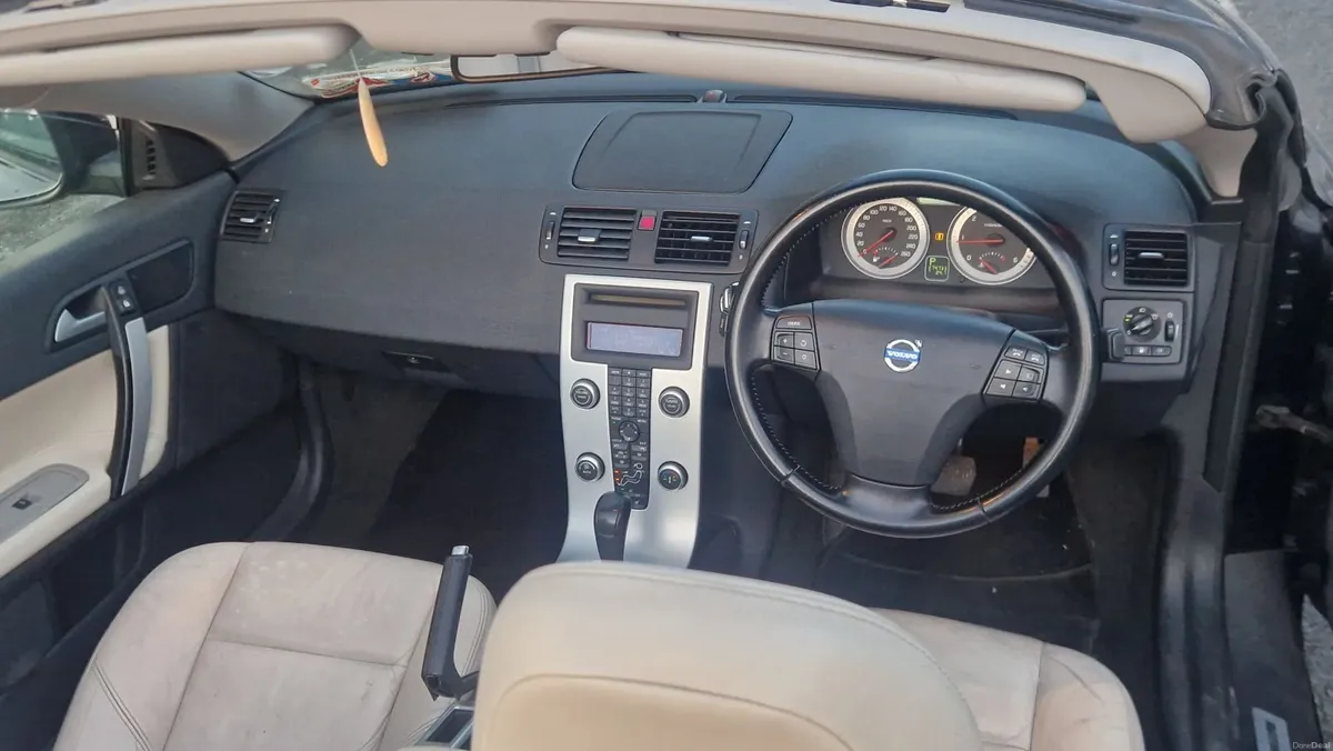 Volvo C70 2010 Convertible Diesel - Image 3