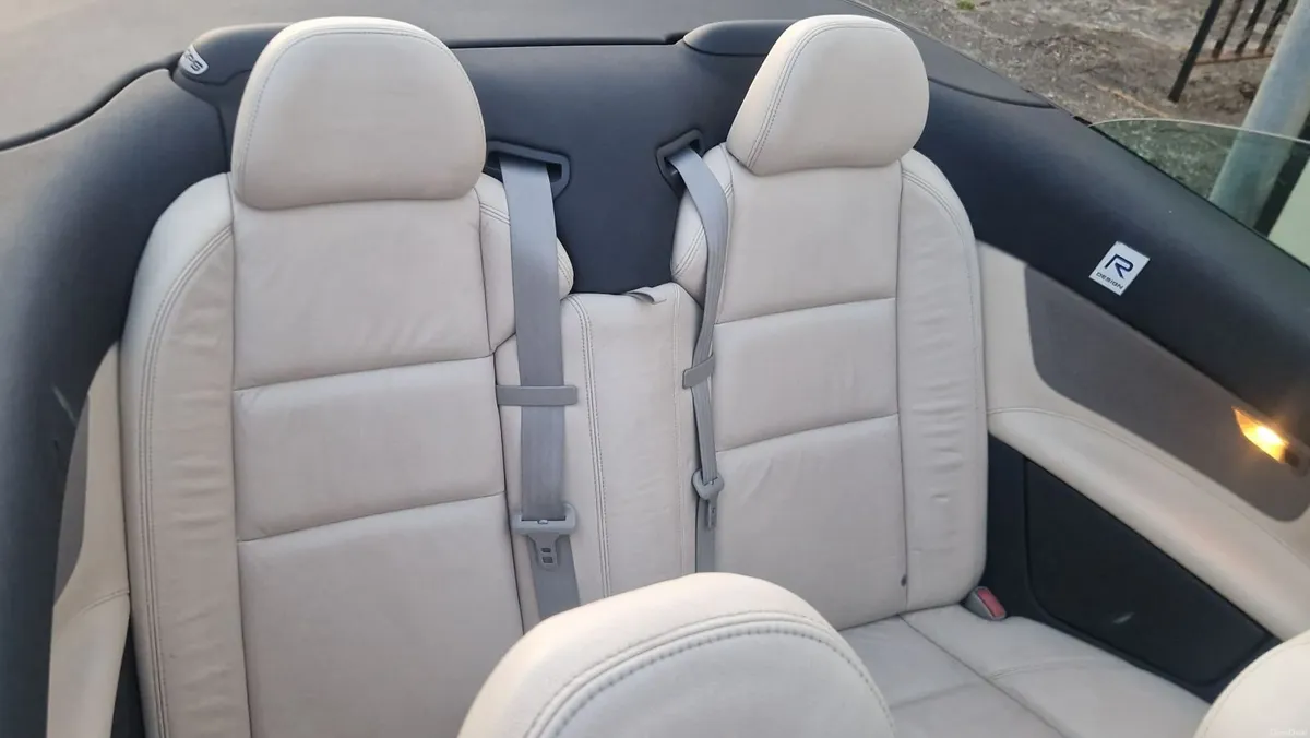 Volvo C70 2010 Convertible Diesel - Image 5