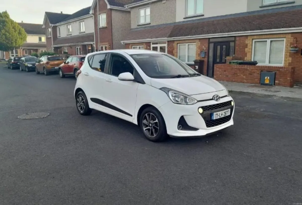 2017 Hyundai i10 1.0 nct 2/27 - Image 1