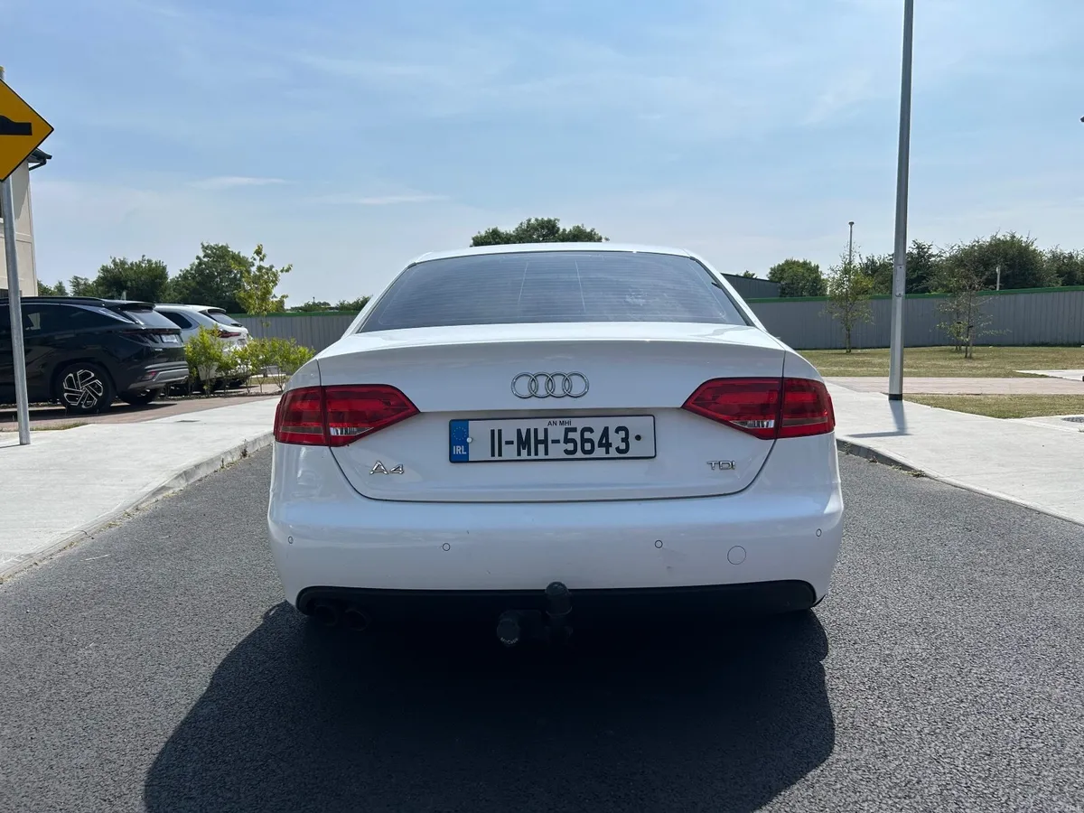 2011 Audi A4 black edition 2.0 TDI 140 bhp high sp - Image 4