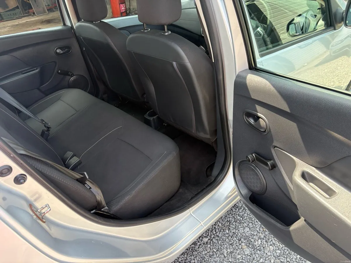Dacia sandero - Image 3