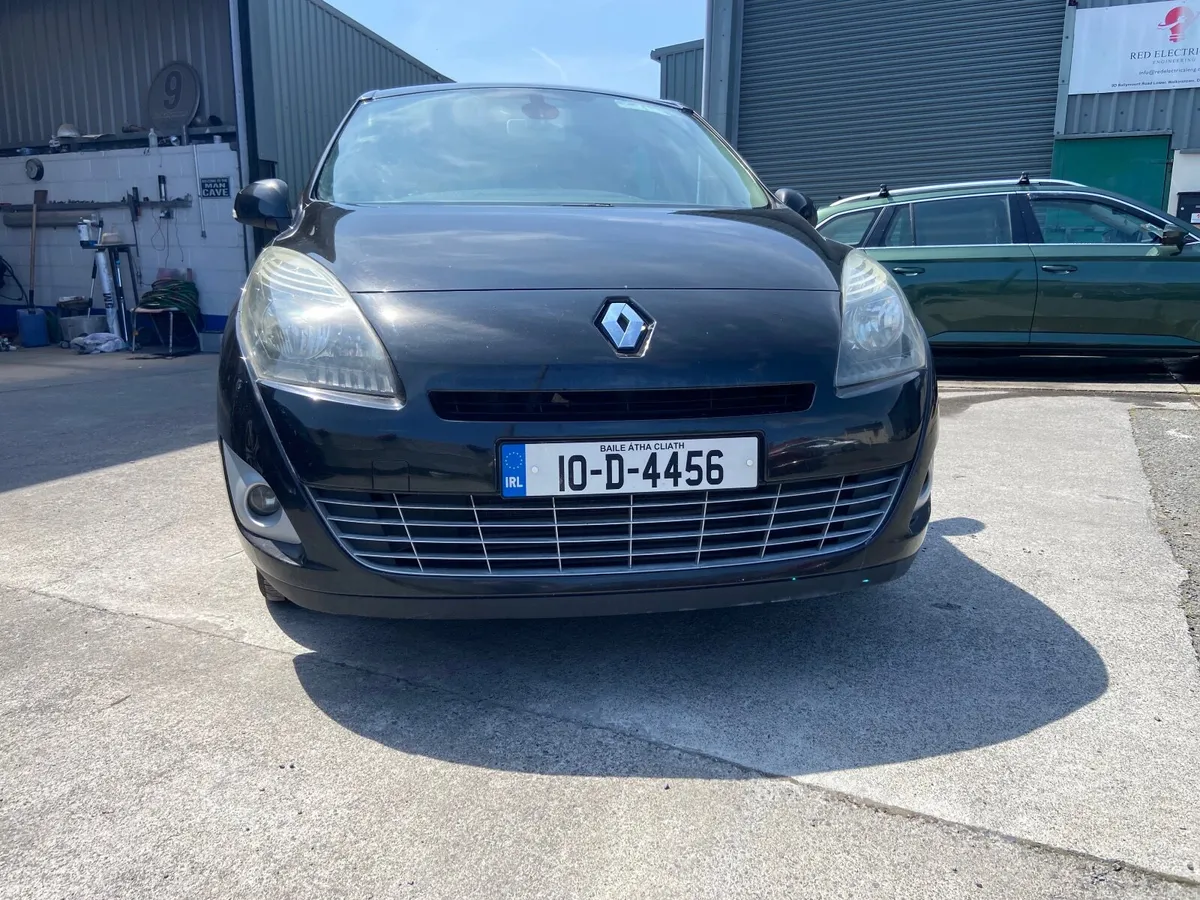 Renault Grand Scenic 2010 - Image 1