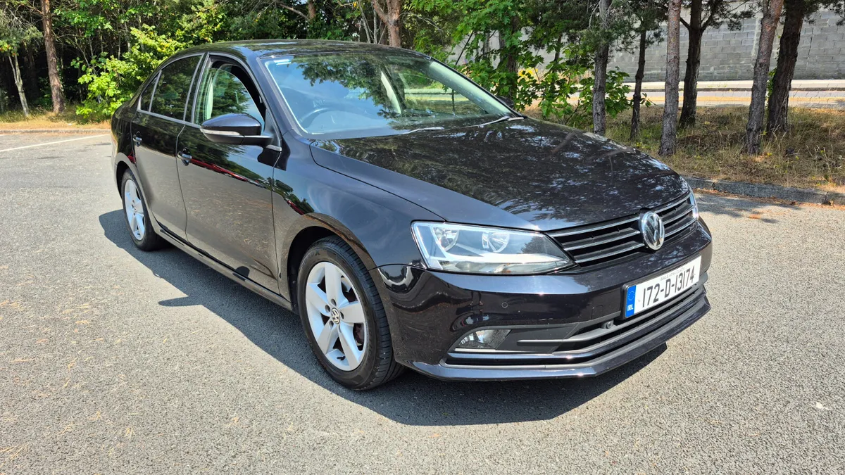 172 Volkswagen Jetta 2.0TDI LOW KM - Image 1