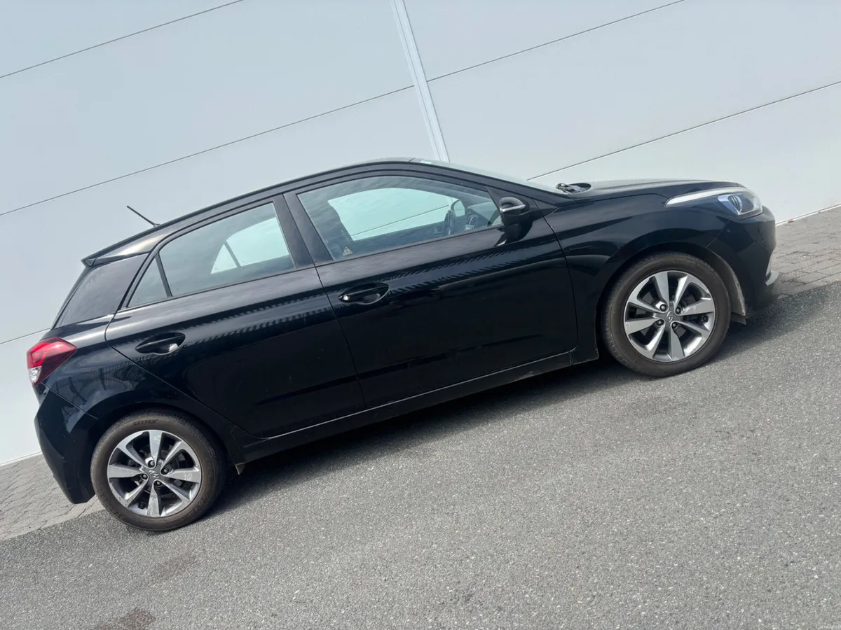 2017 HYUNDAI I-20 DELUXE 1.2D 5DR NCT - Image 3