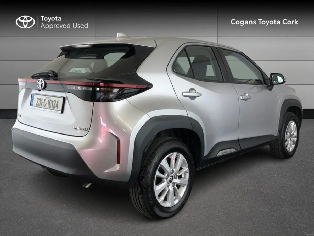 Toyota Yaris Cross YARIS CROSS LUNA**Low mileage** - Image 2