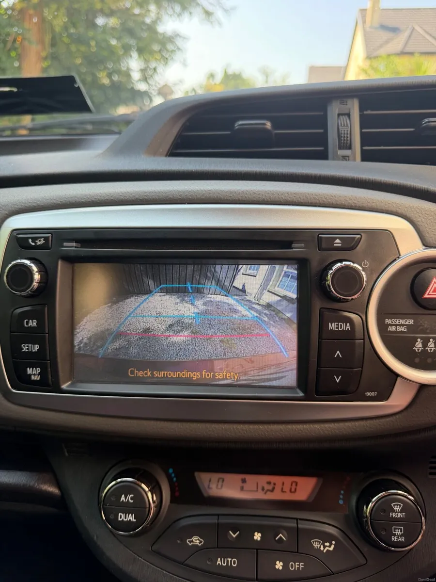 Toyota Yaris 2014, low mileage - Image 3