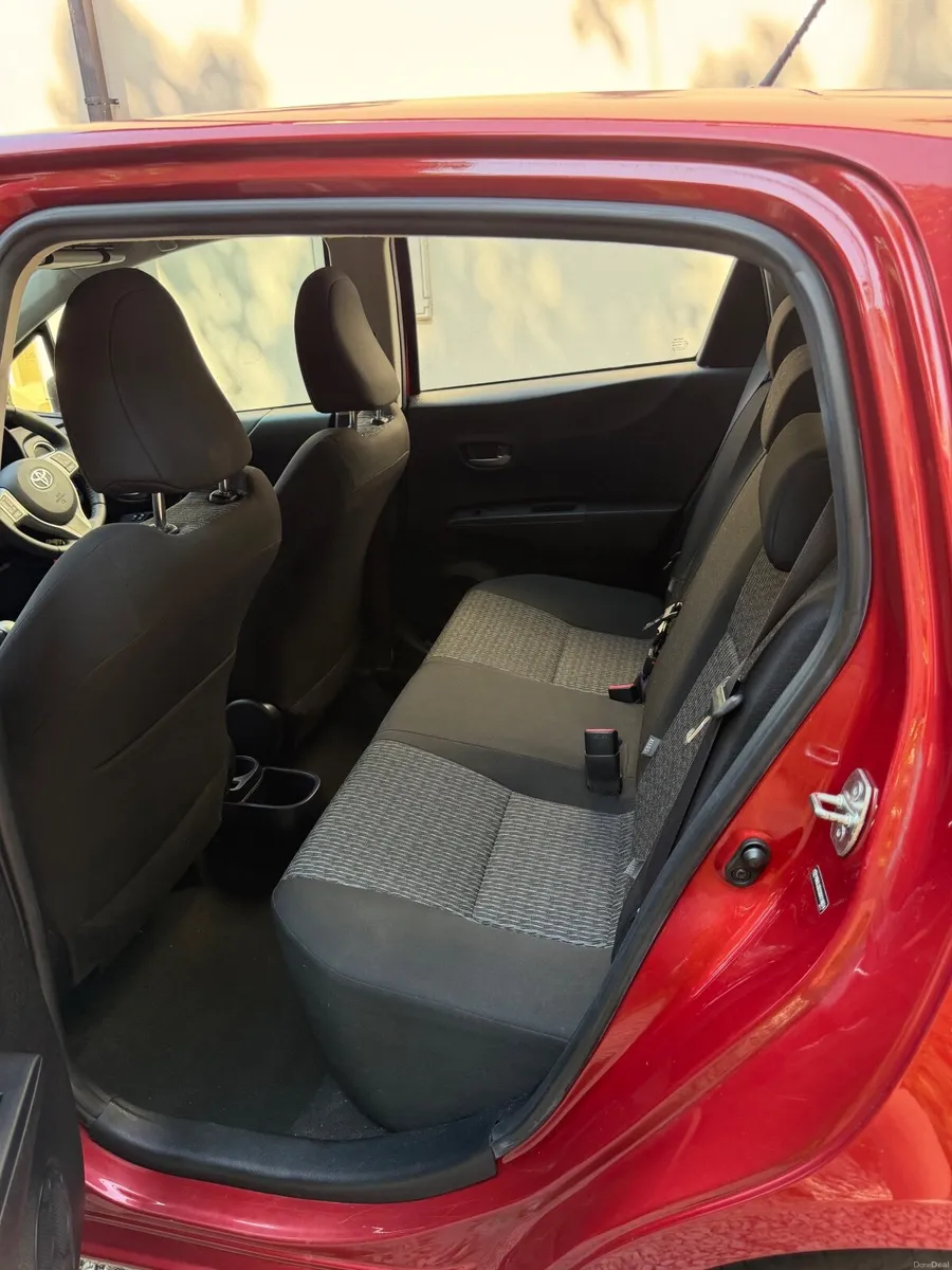 Toyota Yaris 2014, low mileage - Image 4