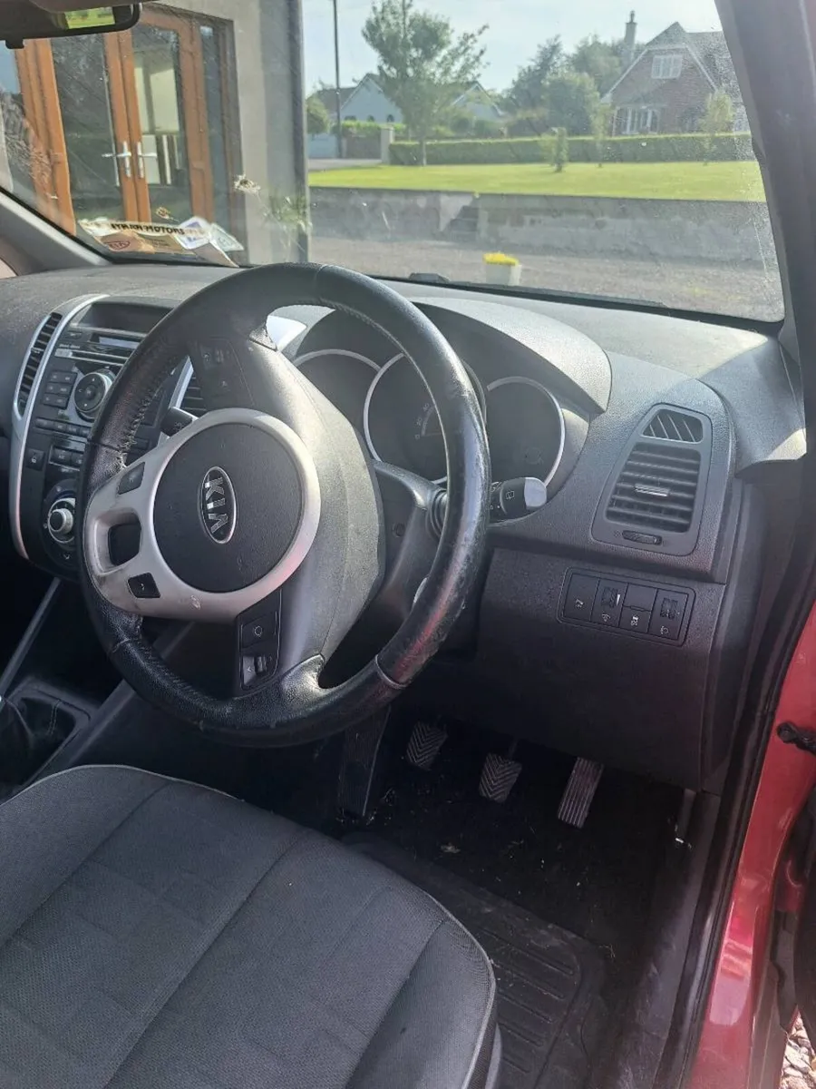 Car - Image 3